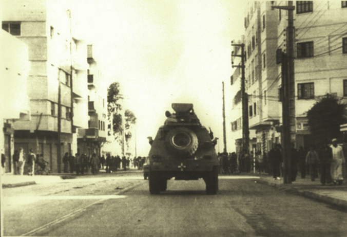 tanque-patrullando-las-calles-de-nador-el-20-de-enero-de-1984-foto-socialist-worker-archives